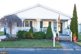 12 Corona Dr, Monroe, NJ 08094