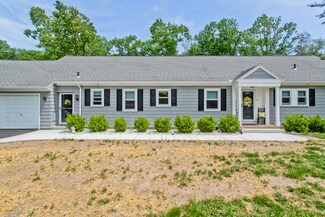 117 Llewellyn Dr, Westfield, MA 01085