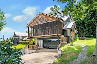 8223 Snow Hill Rd, Ooltewah, TN 37363