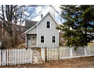 2 Pakachoag St, Worcester, MA 01610