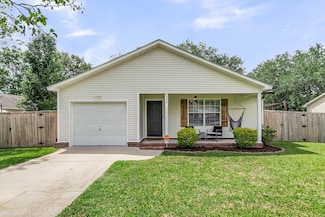 1302 Aubry Dr, Moncks Corner, SC 29461