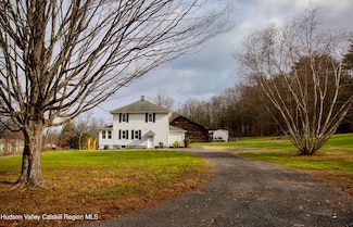 40 Highland Ave, Kerhonkson, NY 12446