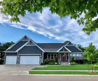 4053 Stone Point Dr NE, Rochester, MN 55906