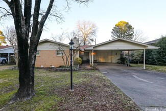 11 Oakwood Rd, Little Rock, AR 72202