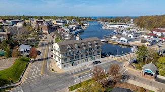 532 Dyckman Ave Unit 1, South Haven, MI 49090