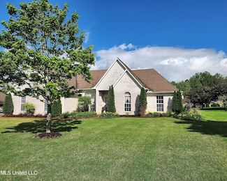 1719 Magnolia Manor Dr, Hernando, MS 38632
