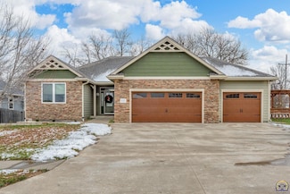4422 SW Lakeside Dr, Topeka, KS 66610