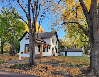 226 W Wyoming St, Redwood Falls, MN 56283