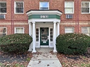 13793 Cedar Rd Unit 204, Cleveland, OH 44118