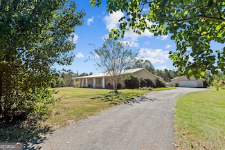 1710 Aqua Rd, Madison, GA 30650