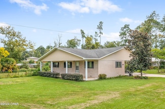 815 5th St, Chipley, FL 32428