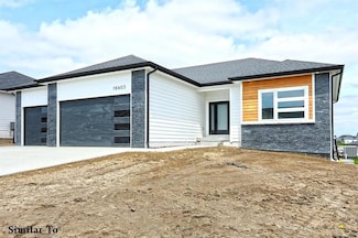 460 NE Monarch Dr, Polk City, IA 50226