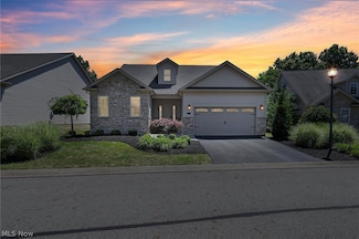 51 Barnstone Ln, Canfield, OH 44406