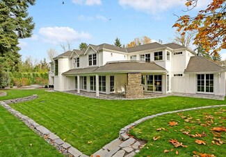 2432 Evergreen Point Rd, Medina, WA 98039