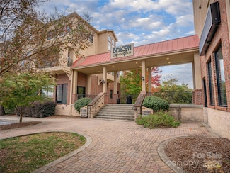 475 S Church St Unit P, Hendersonville, NC 28792