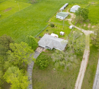 38 Martin Ln, Fair Grove, MO 65648