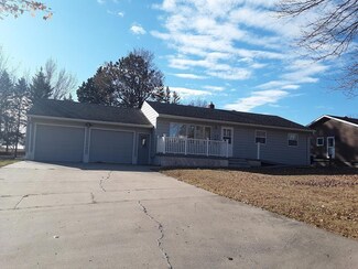 518 E Saint Charles Ave, Fergus Falls, MN 56537