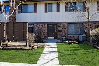 10 Tower Ct Unit 127, Downers Grove, IL 60516