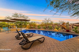 545 E Thunderstorm Place, Oro Valley, AZ 85755