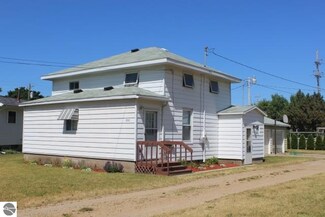 332 N Clinton St, Saint Louis, MI 48880