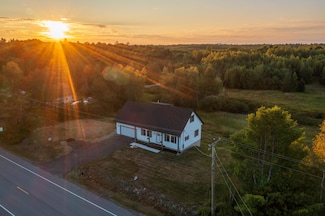 529 W Broadway, Lincoln, ME 04457