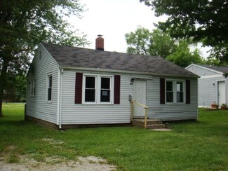 907 N 7th St, Goshen, IN 46528