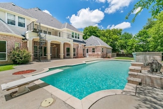 8945 Waterchase Cir, Fort Worth, TX 76120