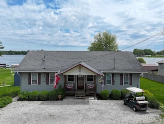 1241 N Main St, Kewanna, IN 46939
