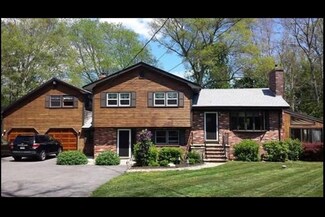 19 Bassett Ave, Westport, MA 02790