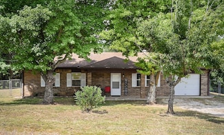 1146 N 4270 Rd, Hugo, OK 74743