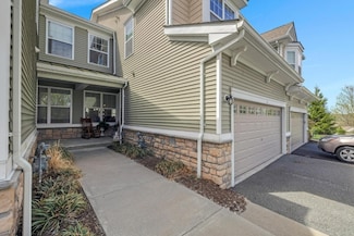 4 Wild Iris Ln, Hackettstown, NJ 07840