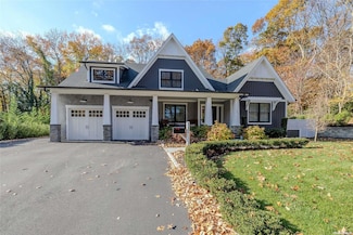 4 Arbutus Path, Port Jefferson, NY 11777