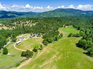 2030 Long Branch Rd, Eagle Point, OR 97524