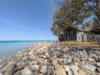 106 Oak St, Elk Rapids, MI 49629