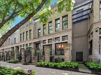125 W Oak St Unit F, Chicago, IL 60610