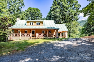 187 W Wilderness Rd, Lake Lure, NC 28746