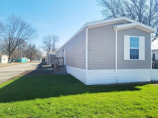 2405 Clayton Ave Unit Lot 107, Albert Lea, MN 56007