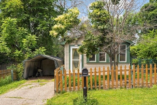 1617 Gull Ln, Mound, MN 55364
