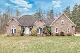156 Berryfield Ln, Lexington, NC 27295