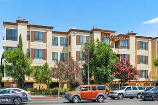 6938 Laurel Canyon Blvd Unit 101, North Hollywood, CA 91605