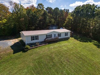 989 Georgia Ave, Waynesboro, VA 22980