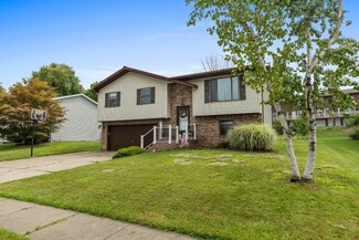 2739 W 35th St, Erie, PA 16506