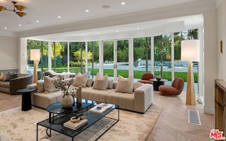 901 N Whittier Dr, Beverly Hills, CA 90210