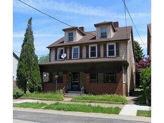 59 Sycamore St, Natrona Heights, PA 15065