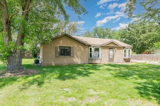 803 Manor Dr NE, Minneapolis, MN 55432