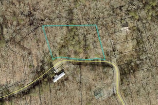 68 Colonel Dr, Burnside, KY 42519