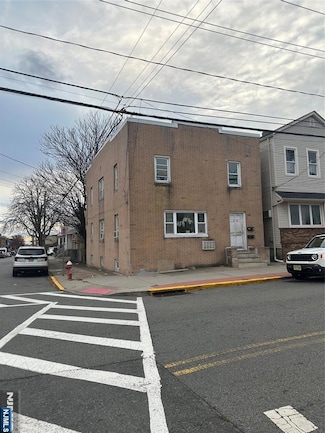 410 Cliff St, Fairview, NJ 07022