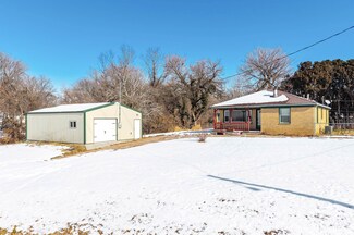 3300 E Crystal St, Wichita, KS 67216