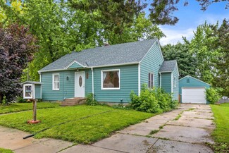 913 7th St, Howard Lake, MN 55349