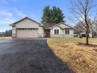 W11065 Menominee Rd, Portage, WI 53901